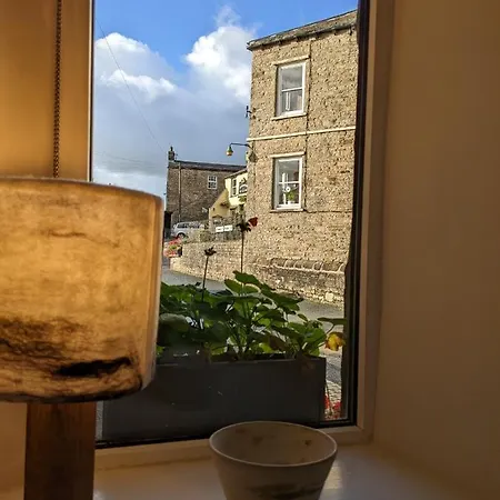 Brook * Аскригг